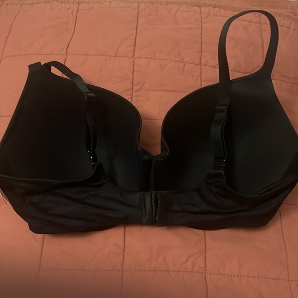 Brand new with tags black Auden “the Icon” size 34DD last one - Picture 5 of 5